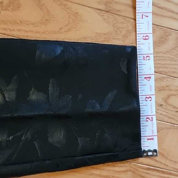 Soft Surroundings Pull-on Printed Pants - Picture 11 of 13